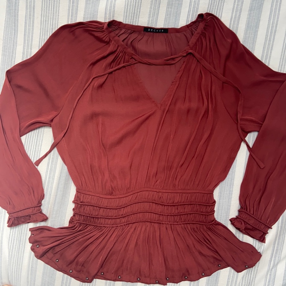 Decker blouse size small.